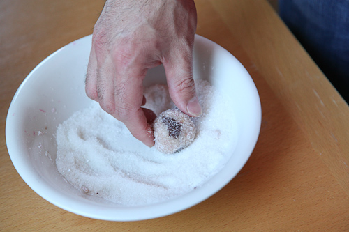 Rolling the dough in sugar