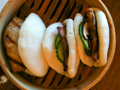 The steamed buns with a nice fat slice of pressed pork. jpg