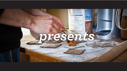 Gingerbread-Toaster-Oven-Pear-Bourbon-Filled-Pop-Tart-Pastry-Eat-The-Love-Irvin-Lin-Film-Still2