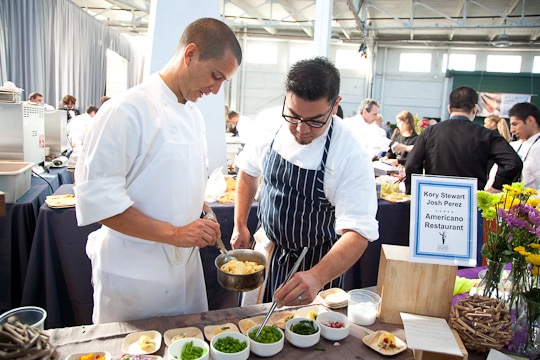 Meals-On-Wheels-Star-Chefs-Vintners-Gala-2012-Eat-The-Love-Irvin-Lin-8