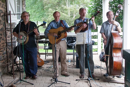 Big Summer Potluck had a bluegrass band by Irvin Lin of Eat the Love