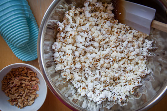 Popped popcorn with apple chips. Photo by Irvin Lin of Eat the Love. | www.eatthelove.com