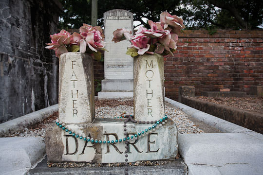 New Orleans Cemetery by Irvin Lin of Eat the Love. | www.eatthelove.com