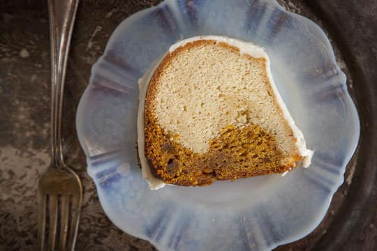 Pumpkin Bundt Cake with Brown Butter and Bay Leaf. By Irvin Lin of Eat the Love. | www.eatthelove.com | #pumpkin #bundtcake #cake #thankgiving