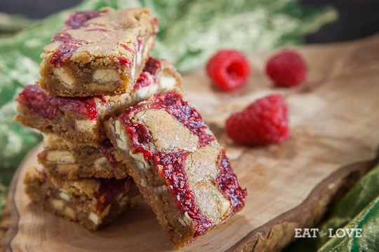 Raspberry Cookie Bars. Recipe and Photo by Irvin Lin of Eat the Love. www.eatthelove.com