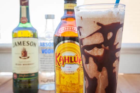 #Ad | The Kahlua Coconut Mudslide. Photo by Irvin Lin of Eat the Love. 