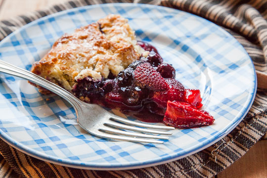 Berry tart recipe with blueberries, strawberries and a crisp corn crust! Photo and recipe by Irvin Lin of Eat the Love.