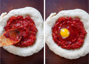 Spread tomato sauce in the middle of boiled dough.
